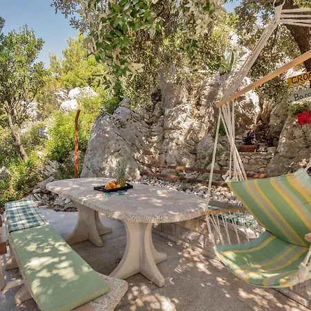 1 Bedroom Stunning In