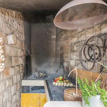 Veliko Brdo Iii * מאקרסקה