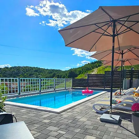 Appartamento 1 Bedroom Stunning In