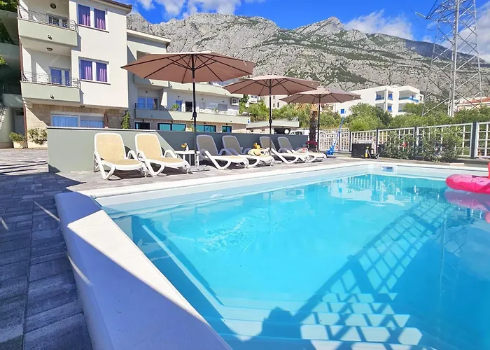 Veliko Brdo Iii Apartment Makarska