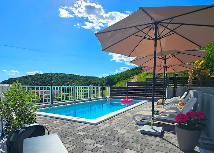 Apartment Veliko Brdo Iii